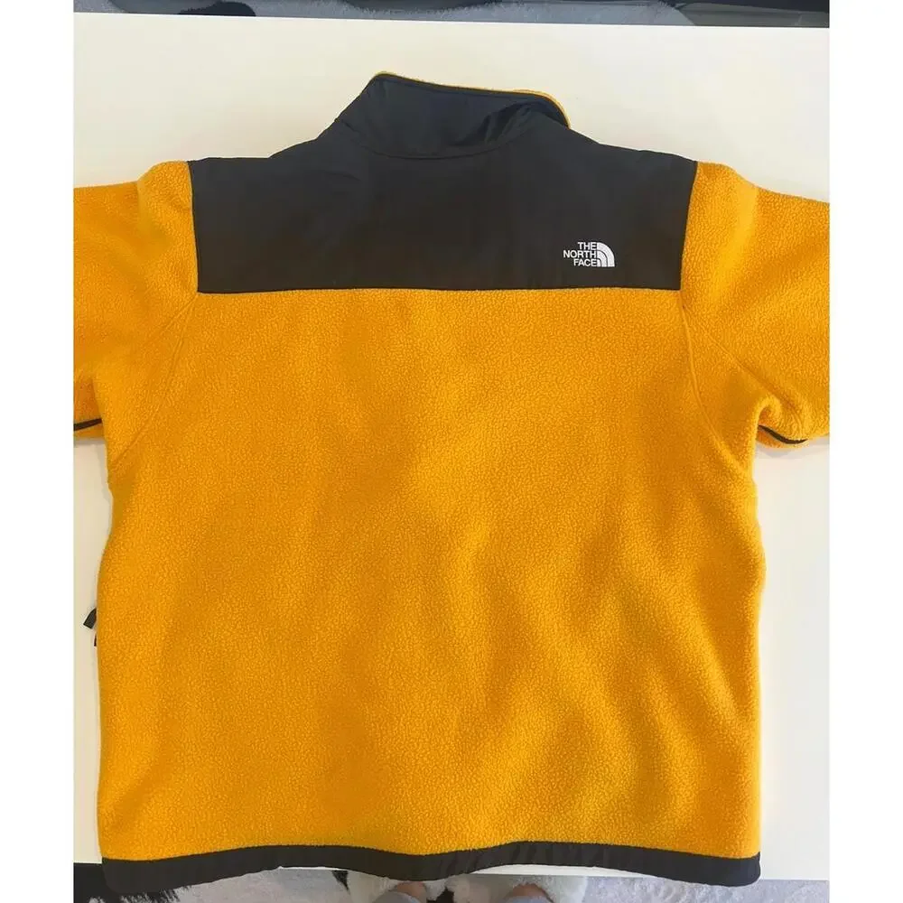 $200 The North Face Retro Denali Jacket SUMMIT GOLD NF0A88XH Men’s Size Medium